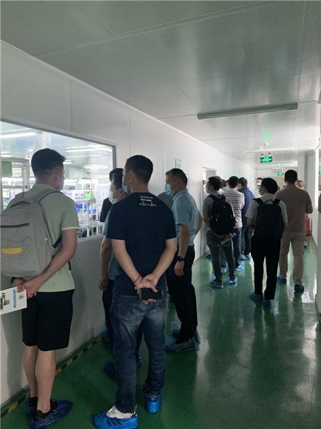 全國衛(wèi)生產(chǎn)業(yè)企業(yè)管理協(xié)會(huì)凈水產(chǎn)業(yè)分會(huì)唐會(huì)長一行蒞臨家樂士參觀考察